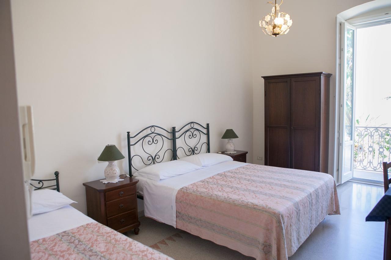Albergo Lucy Trani Szoba fotó