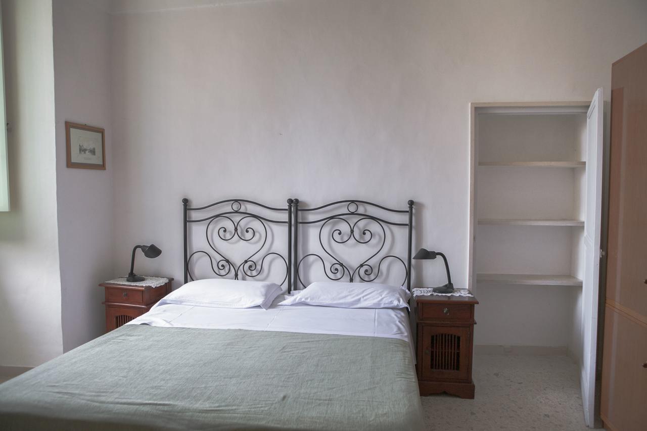 Albergo Lucy Trani Kültér fotó