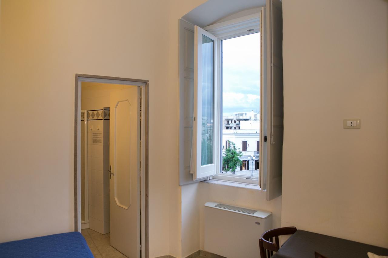 Albergo Lucy Trani Kültér fotó